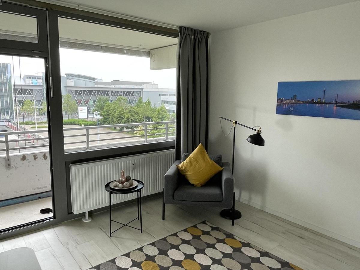 Apartment Rhein - Central - Balcony - Tradefair Neuss Bagian luar foto