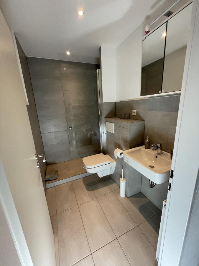 Apartment Rhein - Central - Balcony - Tradefair Neuss Bagian luar foto